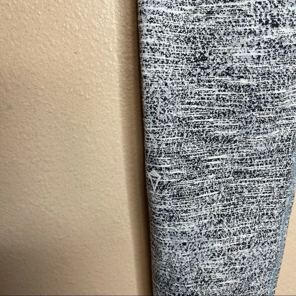 Ivivva Lululemon Rhythm Crackled Texture Tights Size 14 - Picture 4 of 7